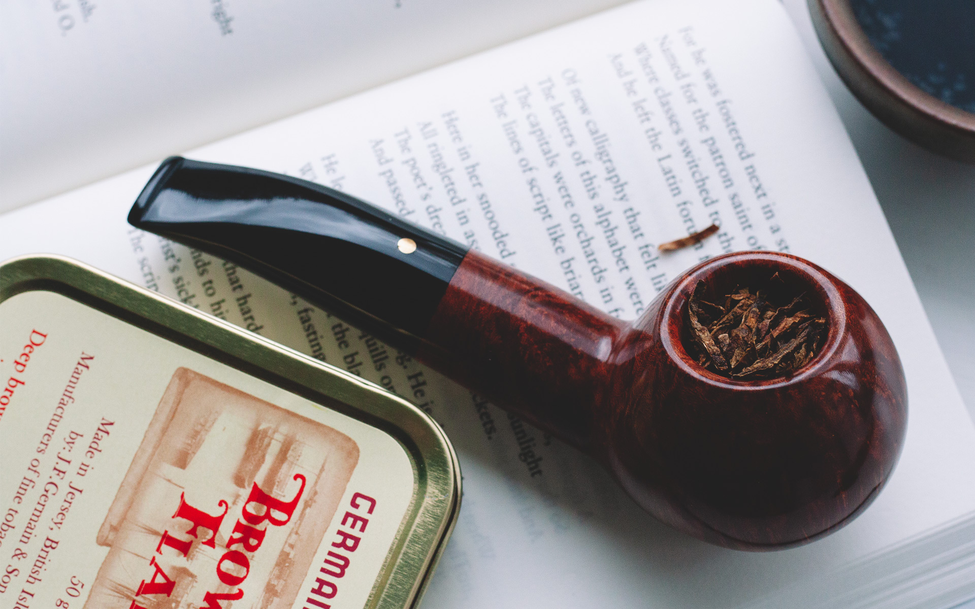 Our First Batch Of Pipe Smoking Desktop Backgrounds — Smokingpipes.eu